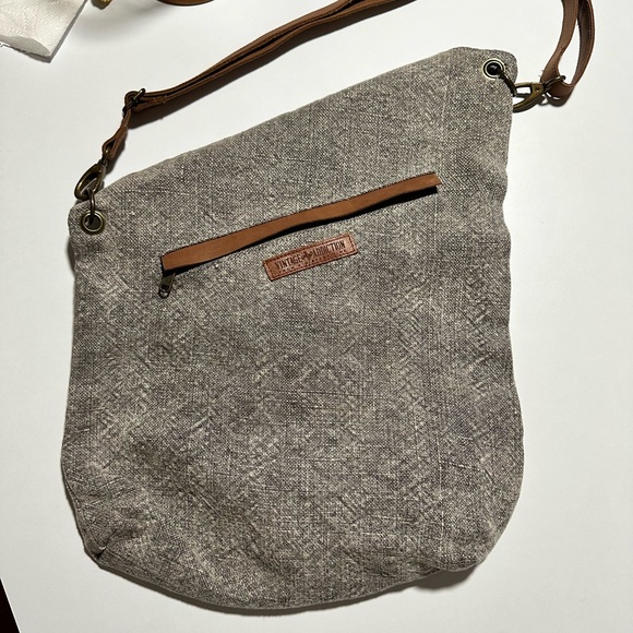 Vintage Addiction Jute Crossbody - Picture 4 of 4